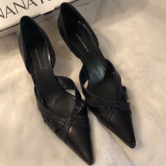 BANANA REPUBLIC BLACK LEATHER PUMPS 👠 - Picture 2 of 13